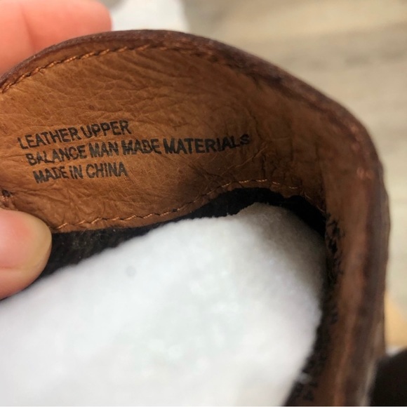 NWOT - BORN Landa Brown Leather Zip Ankle Bootie SIZE 7 - Picture 5 of 7